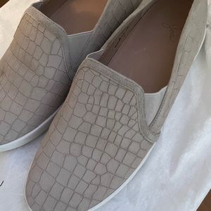 Joie tan slip ones size 38 1/2 W